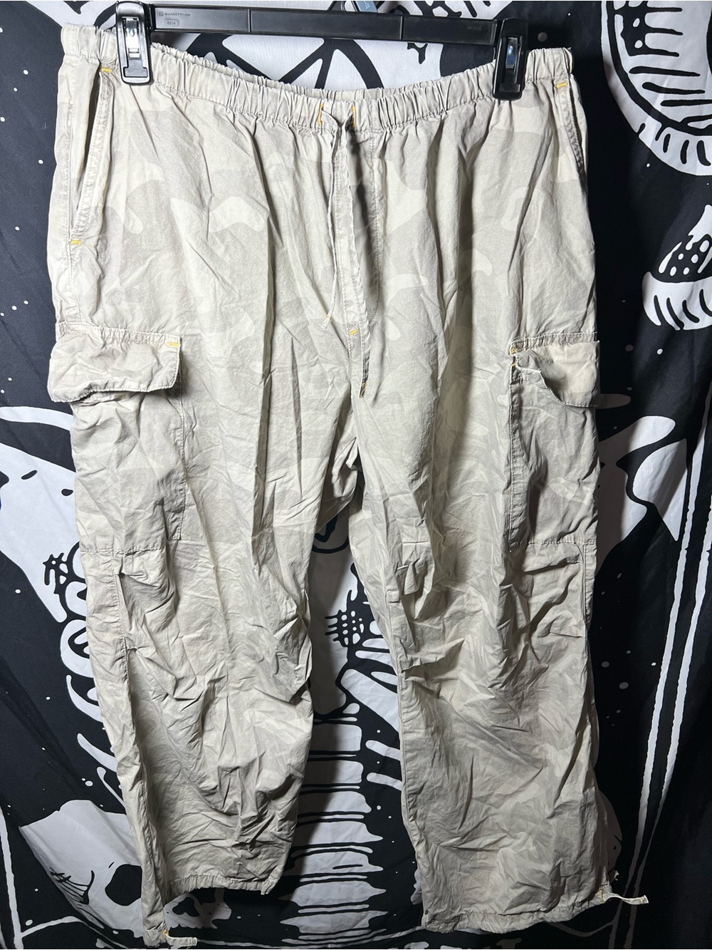 NWOT Pilcro tan camo barrel leg pants